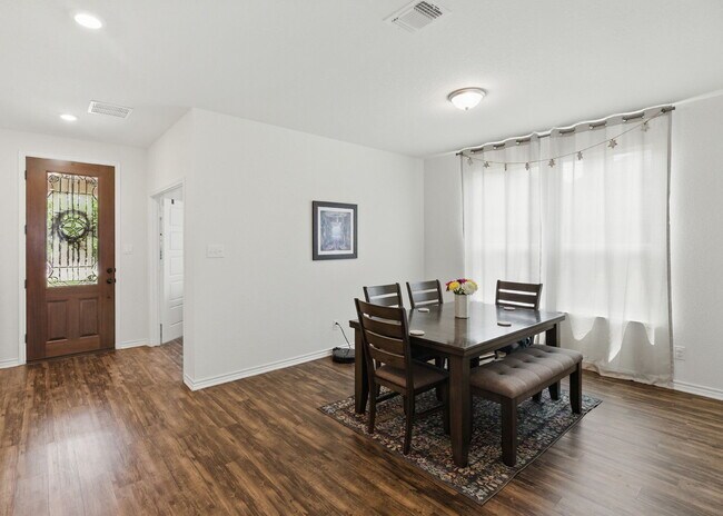 Photo - A Cibolo Stunner in Landmark Pointe!