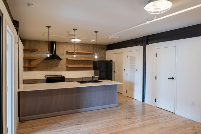 2 beds, 2 baths, 1,329 sq ft - Armour & Co.