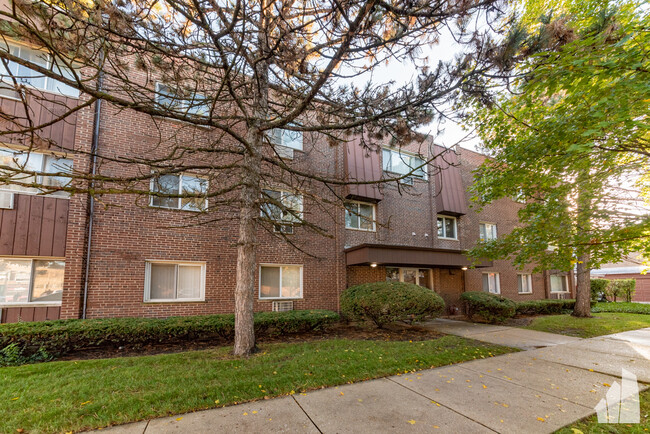 Photo - 3201 W Balmoral Ave Condo Unit 102