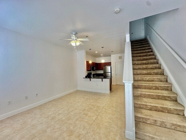 2926 SW 35th Pl