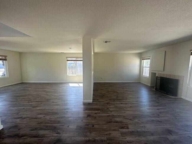 Photo - 1227 Kingfisher Dr