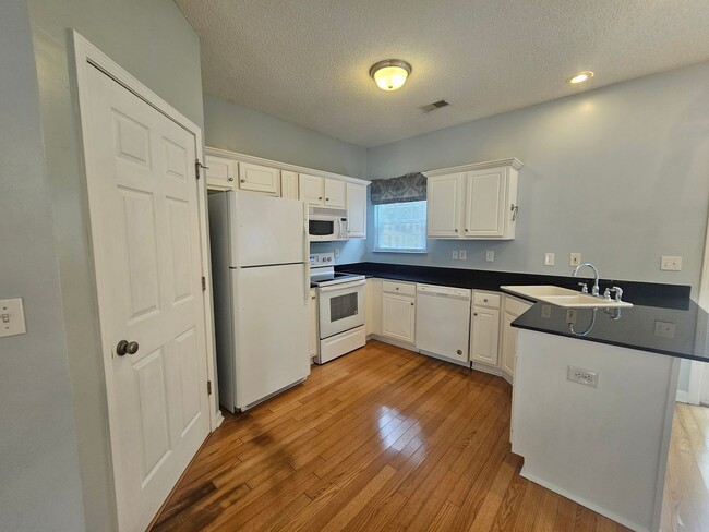 Photo - 104 Tuscany Ct