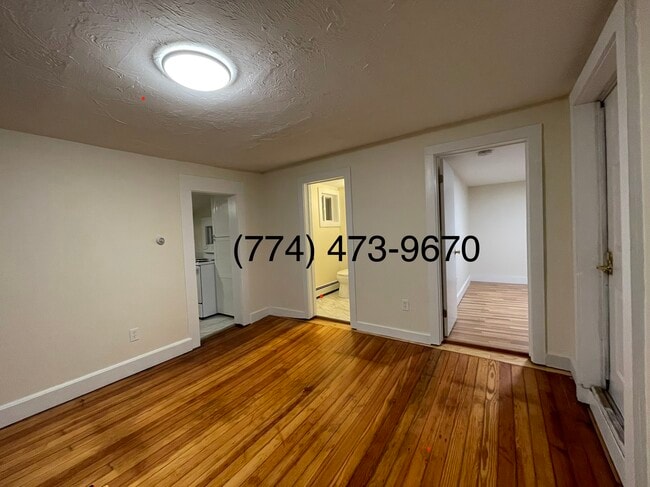 246 N Falmouth Hwy