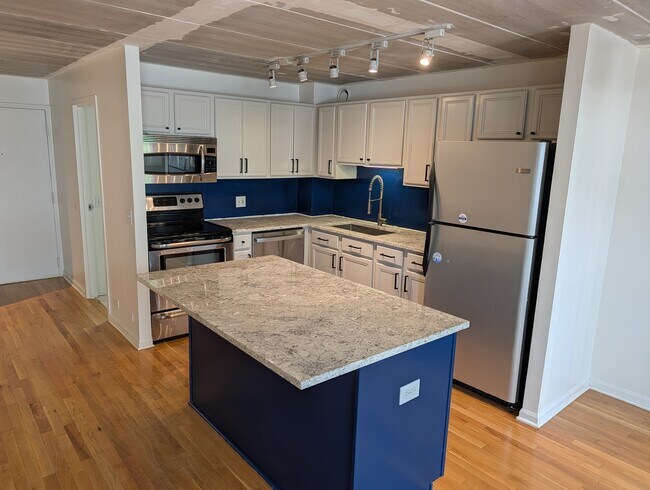 Photo - 711 W Gordon Terrace Unit 305