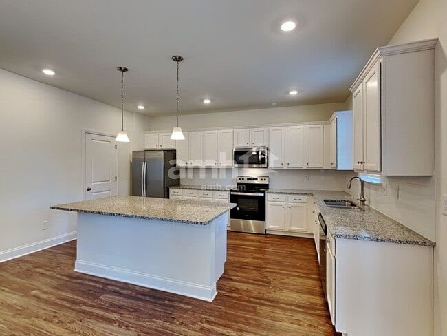 Photo - 2028 The Ln NE