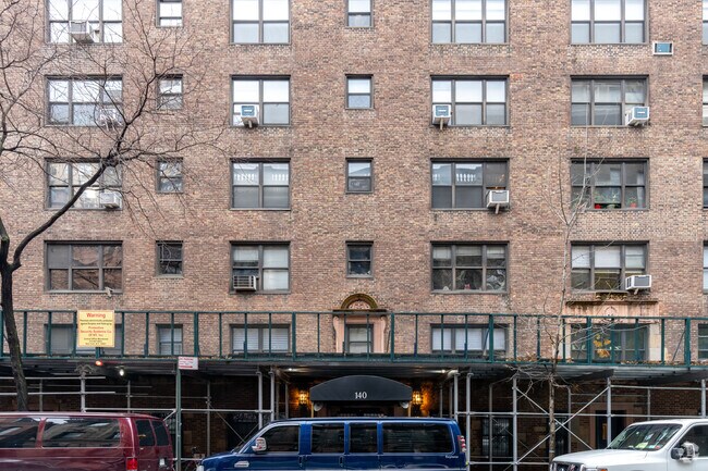 Photo - 140 E 28th St