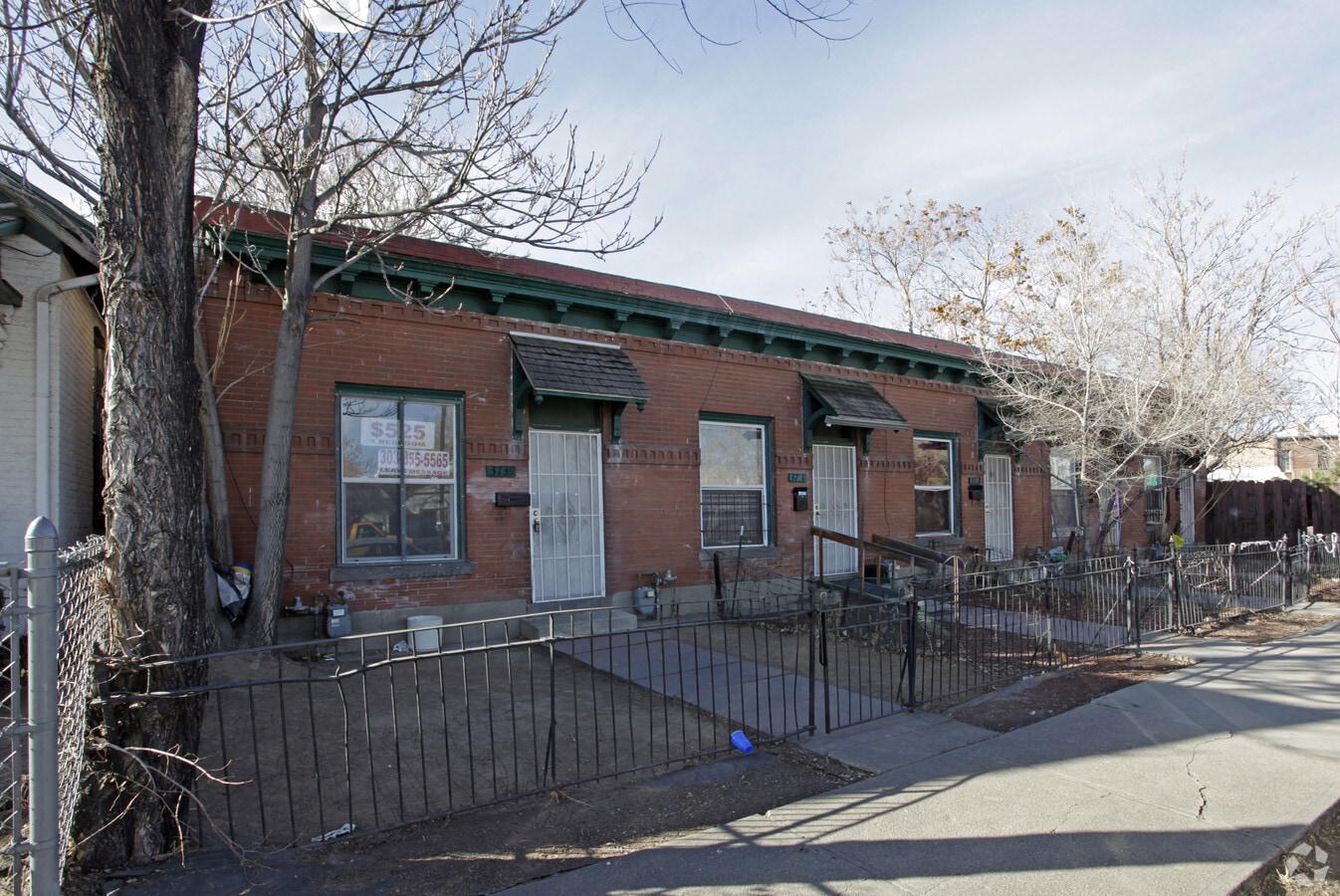 Photo - 3739-3747 Marion St Apartments