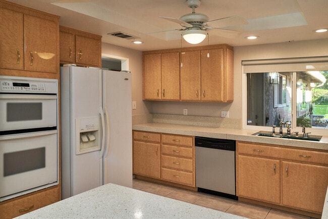 Photo - 231 Cam Arroyo S