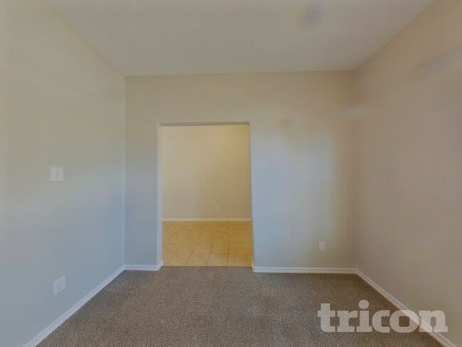 Photo - 1104 Autumnwood Dr