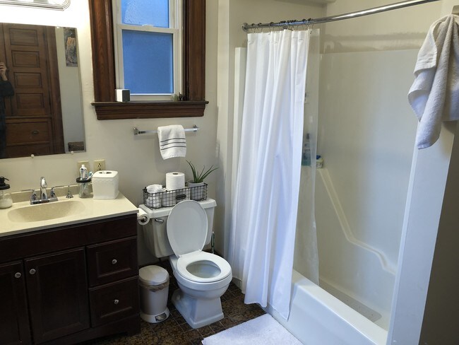 Photo - 1052 St Gregory St