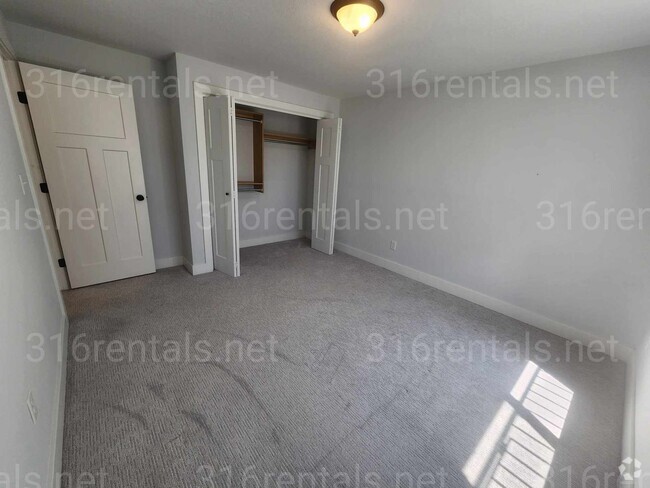 Building Photo - 8729-8731 E Summerside Pl Unit 8731 E Summerside Pl Rental
