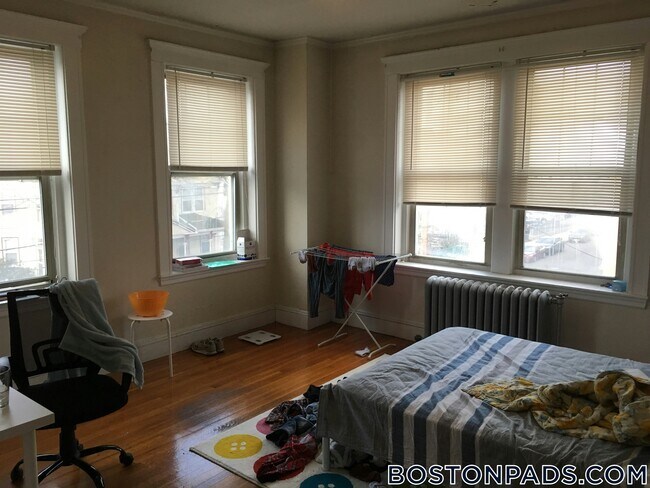 Photo - 96 Maple St Unidad 6