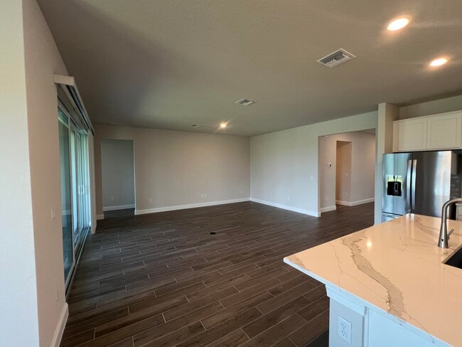 Photo - 6305 Cloverdale Ave