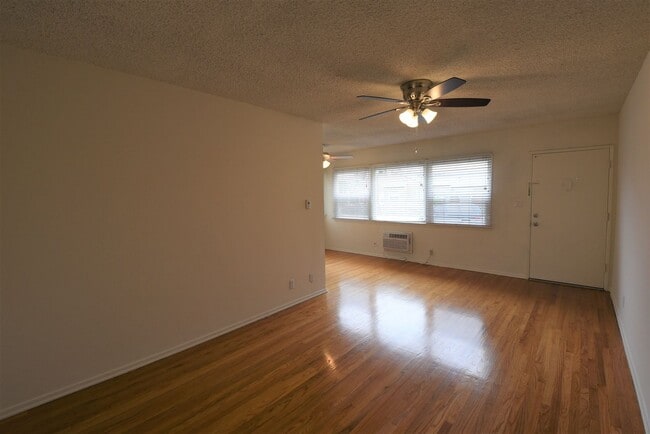 Photo - 5915 Fair Ave Unit 5915