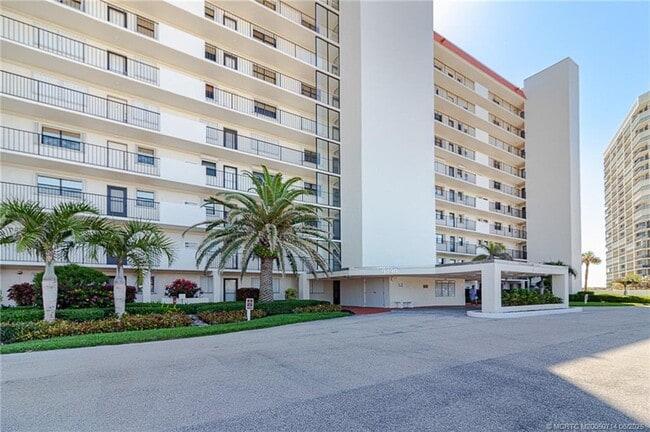Building Photo - 9490 S Ocean Dr Unit 712 Rental