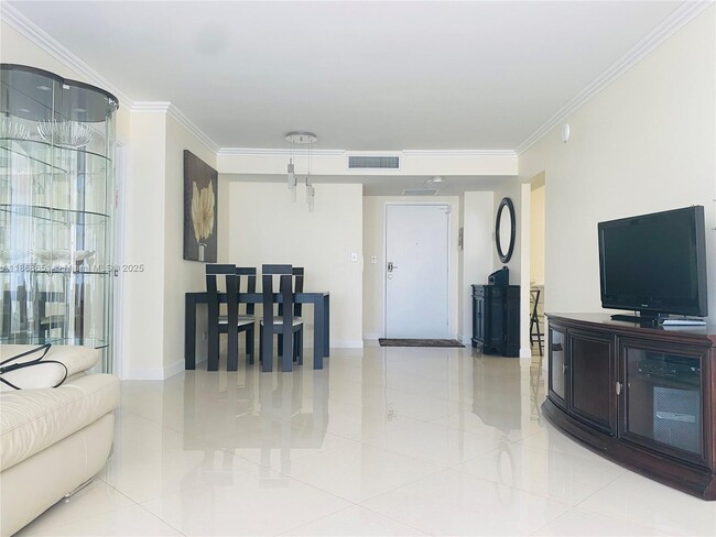 Photo - 230 174th St Unit 507