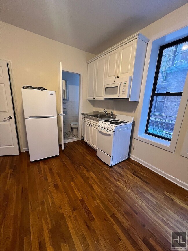 Photo - WEST 72 STREET Unit 7F