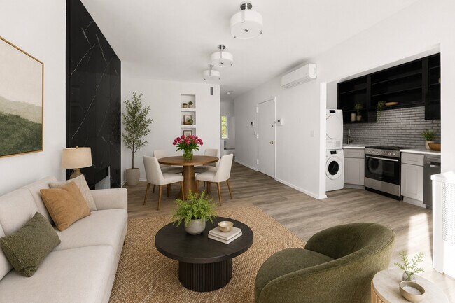 Photo - 426 W 22nd St