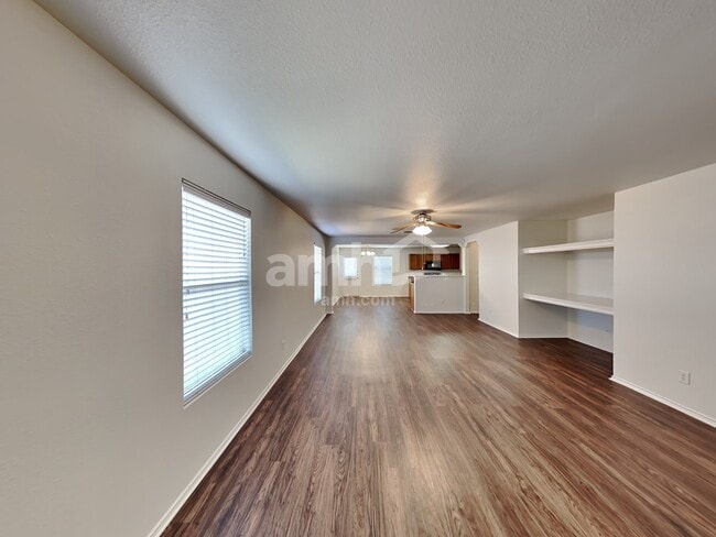 Photo - 217 N Willow Way