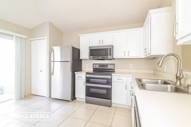 Photo - 2926 Noah Cir