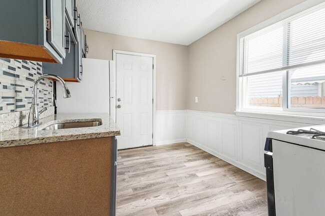 Photo - 7227 Orchard Ave