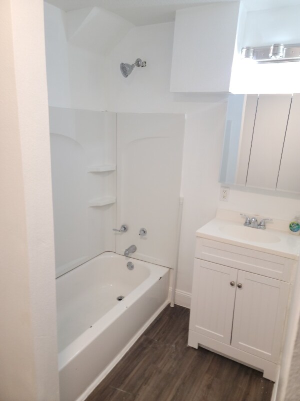 Photo - 1829 Ruby St