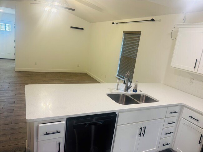 Photo - 2131 Wildflower Dr