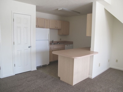 Standard Suite - Kitchen - Hunters Marsh Villas