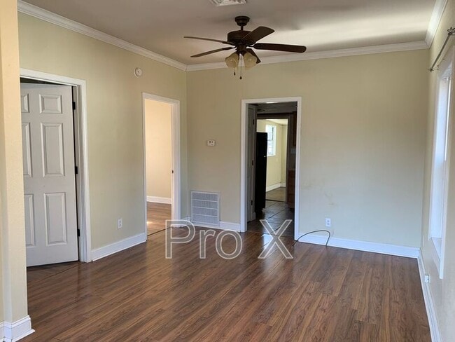 Photo - 1410 Iowa Ave