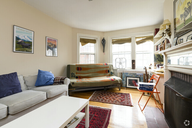 Building Photo - 41 Bowdoin St Unit 3-4 Rental