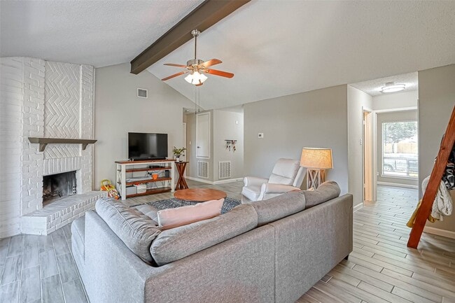 Photo - 22622 John Rolfe Ln