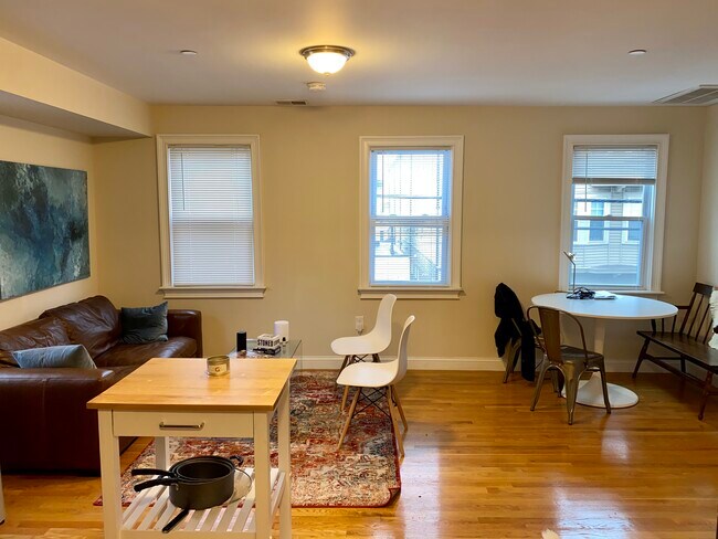 167 Thorndike St Unidad 2
