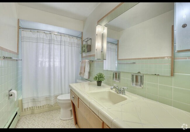 Building Photo - 2958 S 58th St Rental