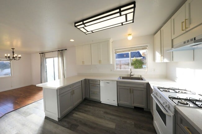 Photo - Spacious 3/2 with large yard