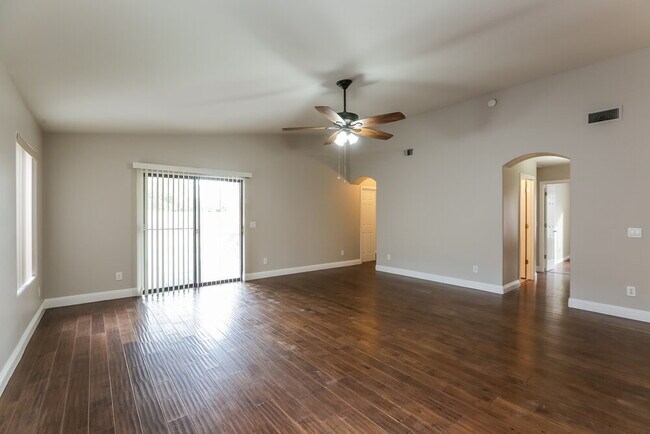 Photo - 17811 N 41st Pl