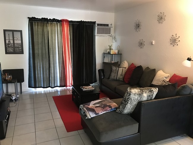 Living Room - City View Terrace
