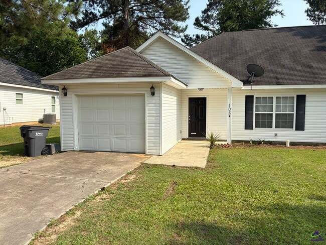 Photo - 105 Alice Dr House
