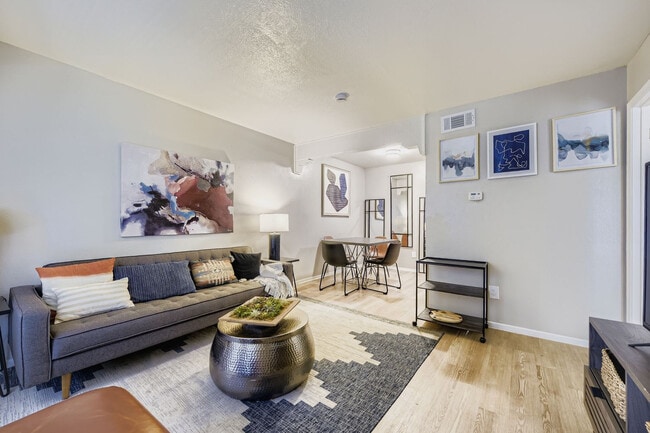 Photo - Paddock on Park Row