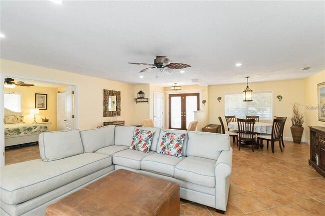 Photo - 6711 Avenue C