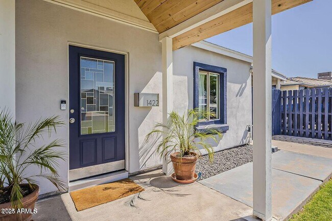 Photo - 1422 E Windsor Ave