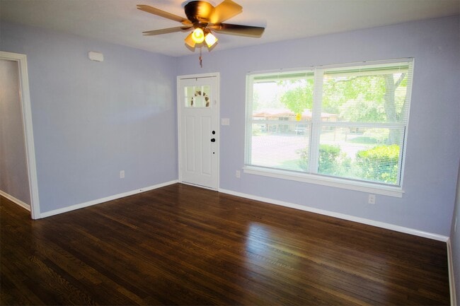 Photo - 231 Addax Dr