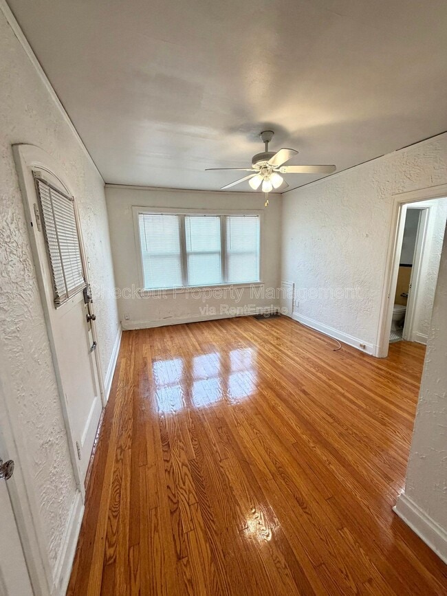 Photo - 7334-40 Forsyth Blvd