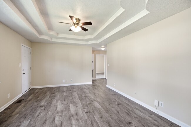 Photo - 700 Shelton Cir