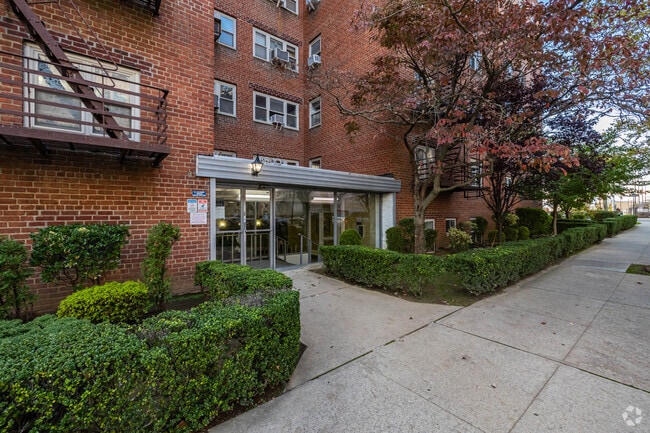 Photo - 6610 149th St