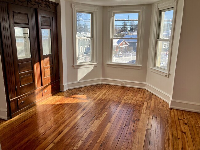 Photo - 227 Broadway