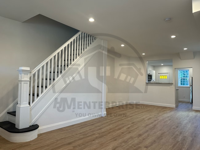 Photo - 2644 Kirk Ave