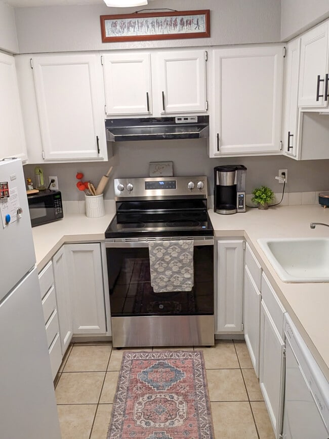 Photo - 631 Plaza Ct Unit Plaza Court