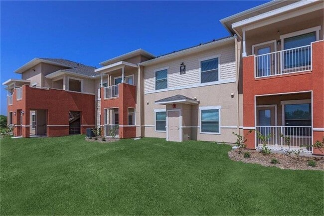 Building Photo - 320 S Stewart Blvd Unit 100 Rental