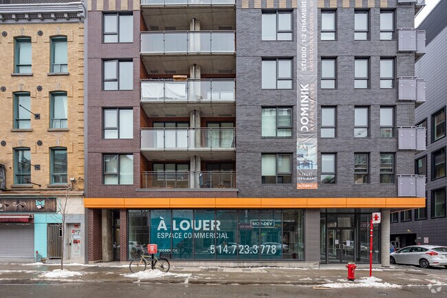 Espace de vente au détail à Sainte-Catherine - Dominik Apartments Quartier des spectacles