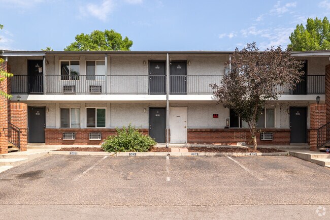 Alternate Building View - Bradburn Gardens